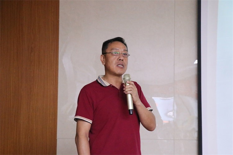 团结一心，勇毅前行——亚洲午夜精品A片久久WWW慈禧-女人张开腿让男人添-亚洲国产欧美日韩人成-乱肉YIN荡系列合集TXT-天天撸日日夜夜隆重举办2020年中总结暨表彰大会