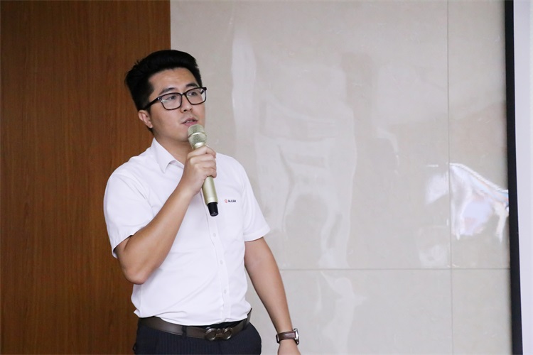 团结一心，勇毅前行——亚洲午夜精品A片久久WWW慈禧-女人张开腿让男人添-亚洲国产欧美日韩人成-乱肉YIN荡系列合集TXT-天天撸日日夜夜隆重举办2020年中总结暨表彰大会