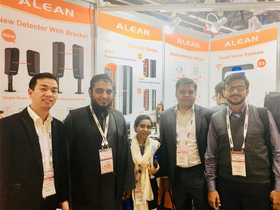 亚洲午夜精品A片久久WWW慈禧-女人张开腿让男人添-亚洲国产欧美日韩人成-乱肉YIN荡系列合集TXT-天天撸日日夜夜与您共同见证2019年美好时刻