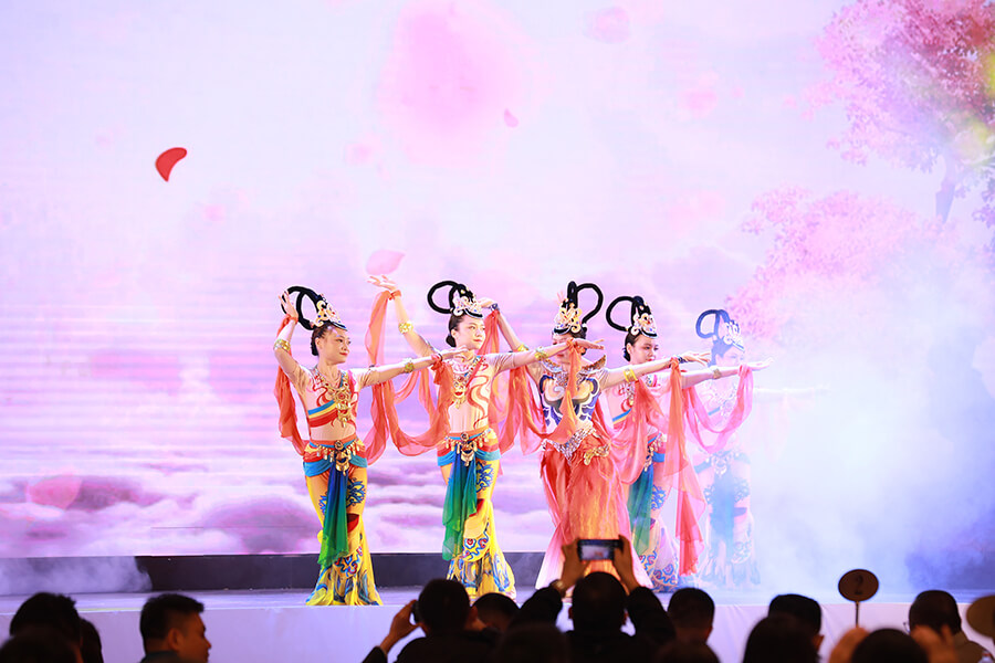 亚洲午夜精品A片久久WWW慈禧-女人张开腿让男人添-亚洲国产欧美日韩人成-乱肉YIN荡系列合集TXT-天天撸日日夜夜安防集团成立十周年庆典