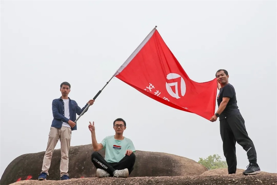 新年登山，步步高升 ‖ 亚洲午夜精品A片久久WWW慈禧-女人张开腿让男人添-亚洲国产欧美日韩人成-乱肉YIN荡系列合集TXT-天天撸日日夜夜开启2021奋斗之旅