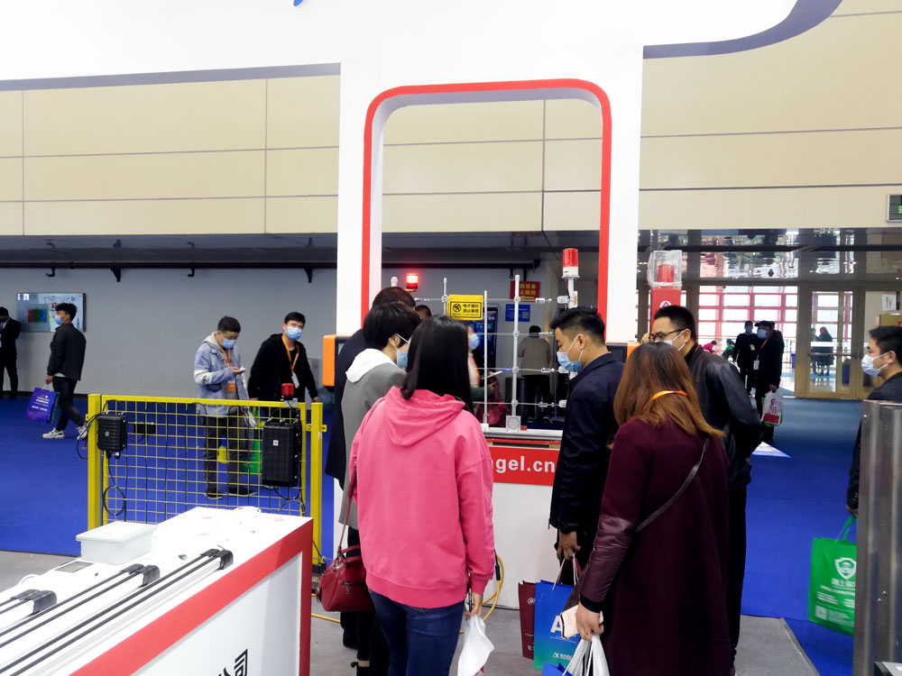 亚洲午夜精品A片久久WWW慈禧-女人张开腿让男人添-亚洲国产欧美日韩人成-乱肉YIN荡系列合集TXT-天天撸日日夜夜与您共襄2021郑州安博会盛况