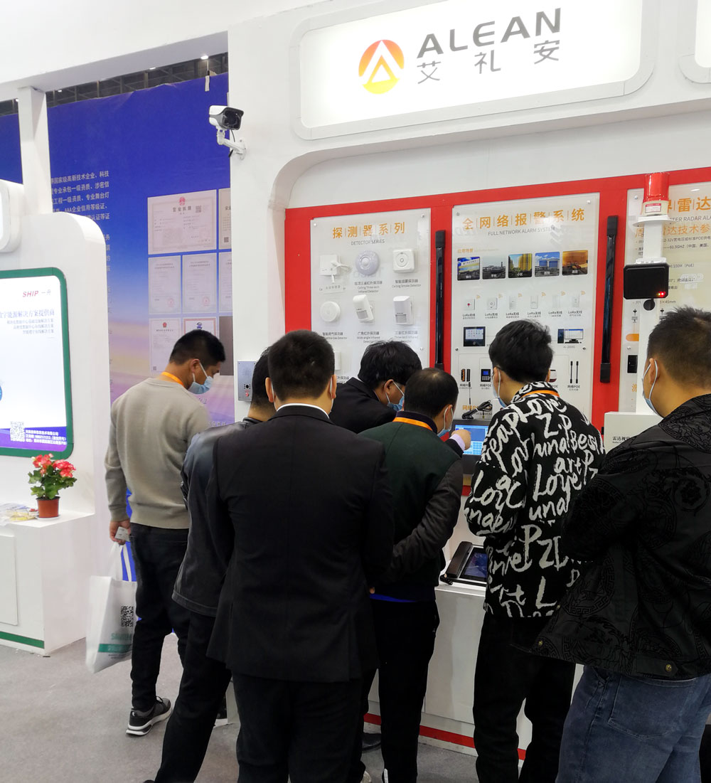 亚洲午夜精品A片久久WWW慈禧-女人张开腿让男人添-亚洲国产欧美日韩人成-乱肉YIN荡系列合集TXT-天天撸日日夜夜与您共襄2021郑州安博会盛况