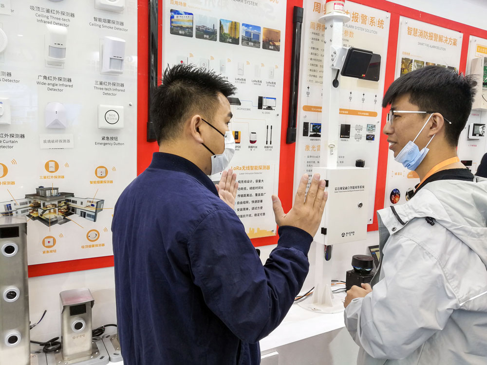 亚洲午夜精品A片久久WWW慈禧-女人张开腿让男人添-亚洲国产欧美日韩人成-乱肉YIN荡系列合集TXT-天天撸日日夜夜与您共襄2021郑州安博会盛况