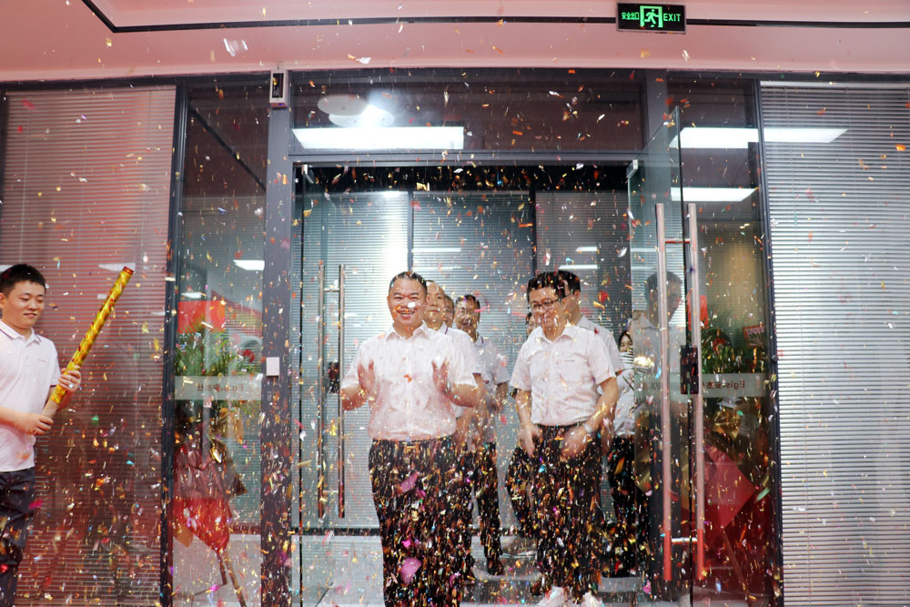 树雄心，创伟业——热烈祝贺亚洲午夜精品A片久久WWW慈禧-女人张开腿让男人添-亚洲国产欧美日韩人成-乱肉YIN荡系列合集TXT-天天撸日日夜夜珠海研发中心乔迁之喜