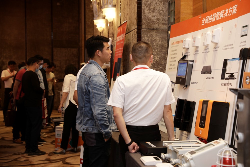 亚洲午夜精品A片久久WWW慈禧-女人张开腿让男人添-亚洲国产欧美日韩人成-乱肉YIN荡系列合集TXT-天天撸日日夜夜分享：数字化报警系统的意义