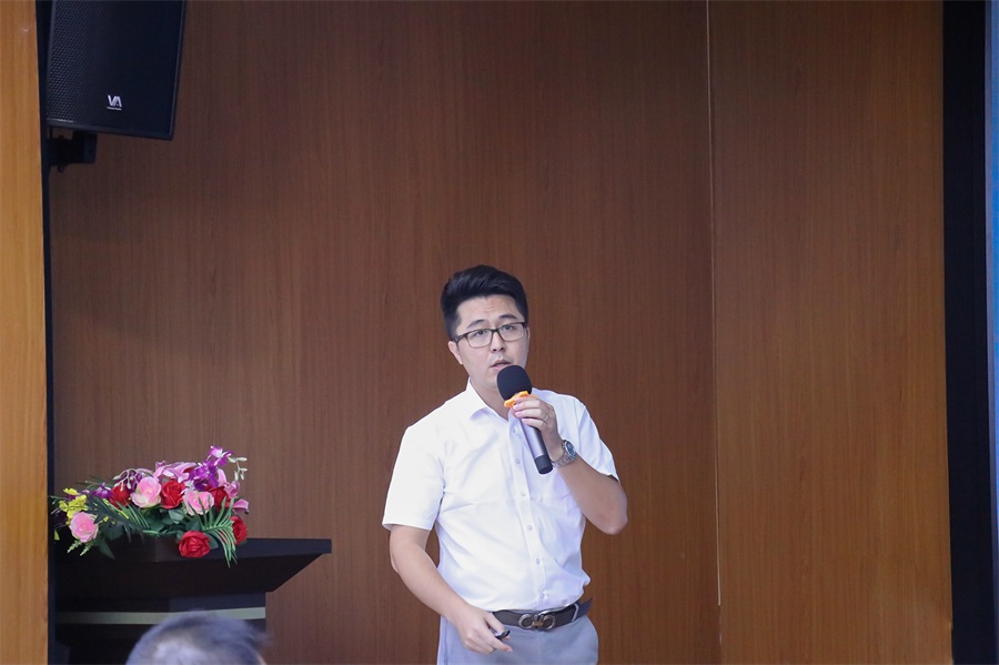 乘风破浪，逐梦新征程 ——亚洲午夜精品A片久久WWW慈禧-女人张开腿让男人添-亚洲国产欧美日韩人成-乱肉YIN荡系列合集TXT-天天撸日日夜夜顺利召开2021年上半年度总结暨表彰大会