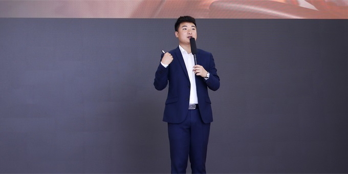 “乾坤未定，你我皆黑马” ——专访亚洲午夜精品A片久久WWW慈禧-女人张开腿让男人添-亚洲国产欧美日韩人成-乱肉YIN荡系列合集TXT-天天撸日日夜夜国内业务部总监李新忠