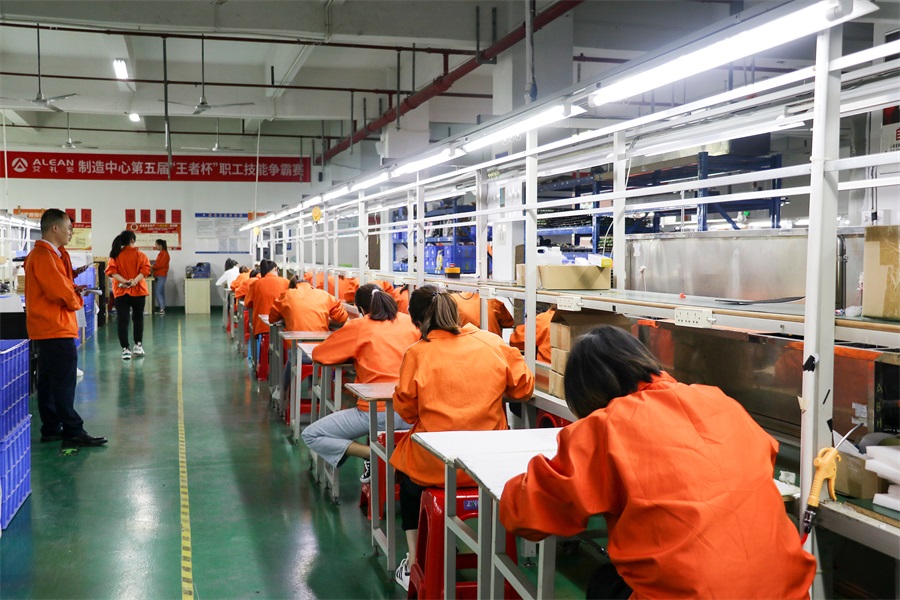 亚洲午夜精品A片久久WWW慈禧-女人张开腿让男人添-亚洲国产欧美日韩人成-乱肉YIN荡系列合集TXT-天天撸日日夜夜2021职工技能大赛高燃瞬间