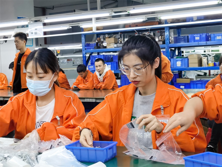 亚洲午夜精品A片久久WWW慈禧-女人张开腿让男人添-亚洲国产欧美日韩人成-乱肉YIN荡系列合集TXT-天天撸日日夜夜2021职工技能大赛高燃瞬间