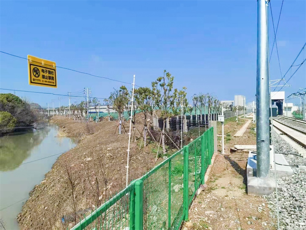  亚洲午夜精品A片久久WWW慈禧-女人张开腿让男人添-亚洲国产欧美日韩人成-乱肉YIN荡系列合集TXT-天天撸日日夜夜脉冲电子围栏在各行业的应用