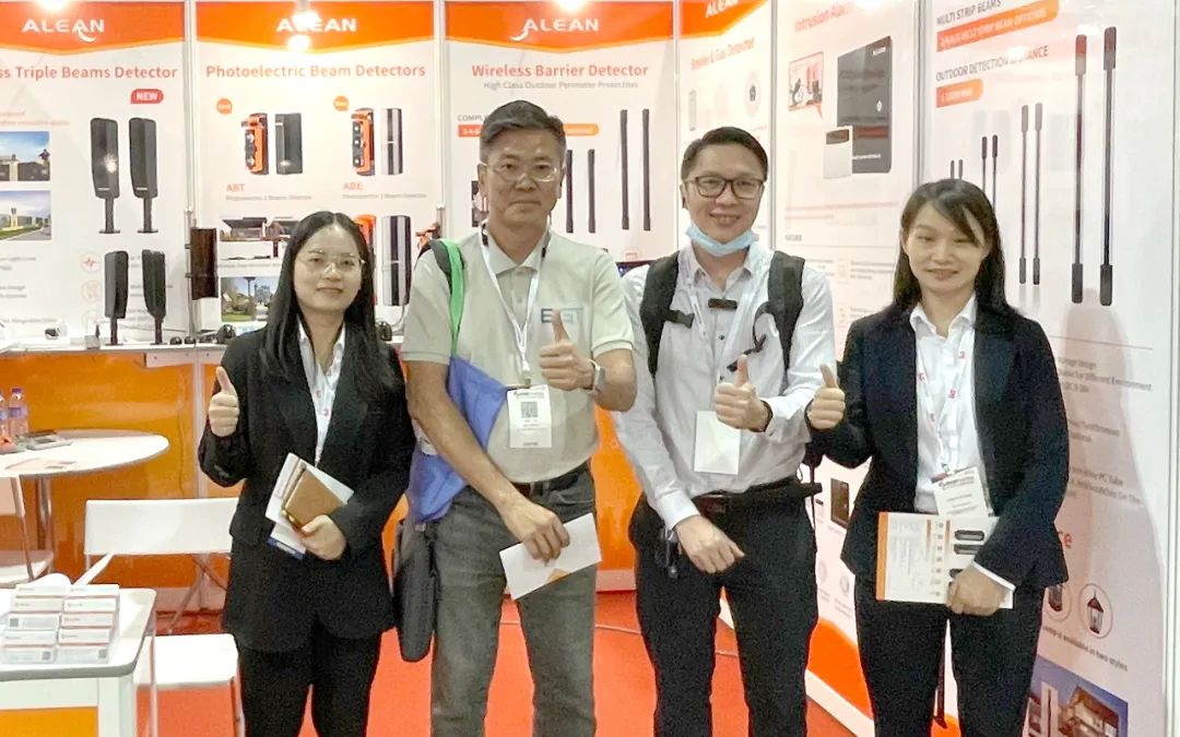 亚洲午夜精品A片久久WWW慈禧-女人张开腿让男人添-亚洲国产欧美日韩人成-乱肉YIN荡系列合集TXT-天天撸日日夜夜参加马来西亚安防展