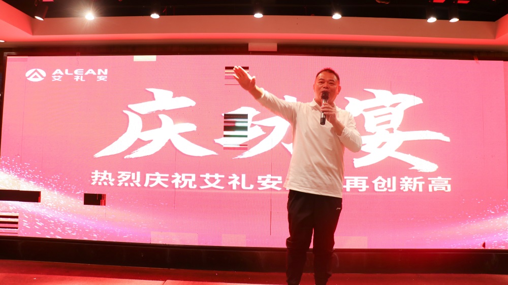 亚洲午夜精品A片久久WWW慈禧-女人张开腿让男人添-亚洲国产欧美日韩人成-乱肉YIN荡系列合集TXT-天天撸日日夜夜2023年度回顾——事件篇