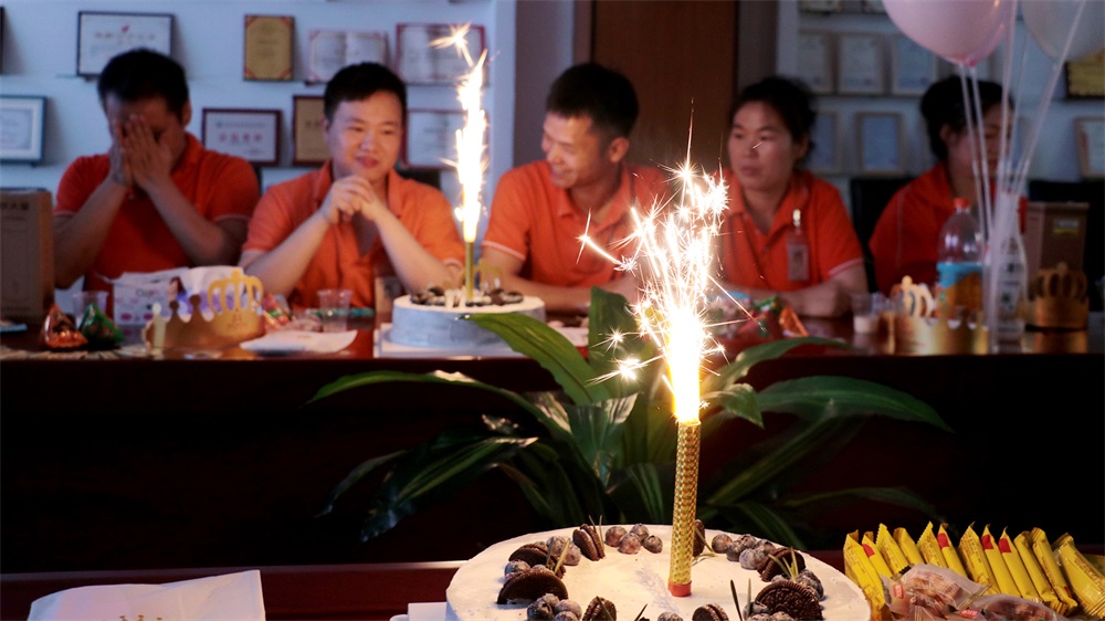 亚洲午夜精品A片久久WWW慈禧-女人张开腿让男人添-亚洲国产欧美日韩人成-乱肉YIN荡系列合集TXT-天天撸日日夜夜2023年度回顾——事件篇