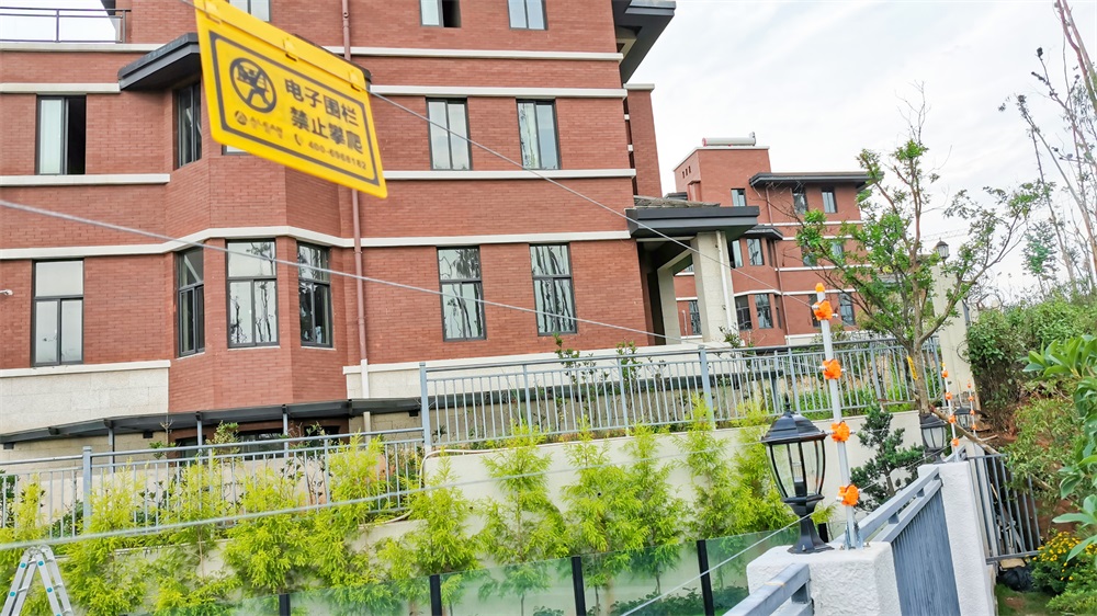 亚洲午夜精品A片久久WWW慈禧-女人张开腿让男人添-亚洲国产欧美日韩人成-乱肉YIN荡系列合集TXT-天天撸日日夜夜——四季更替，步履不停