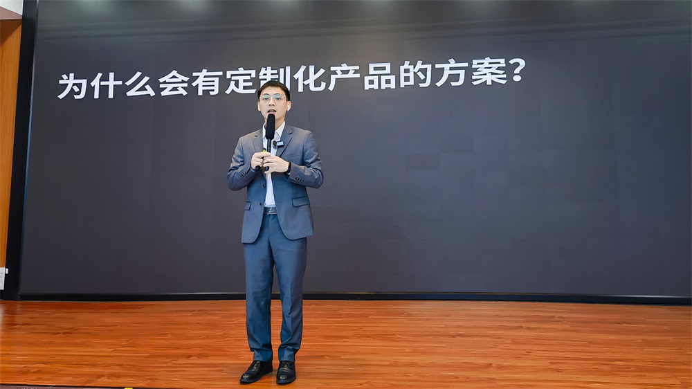 亚洲午夜精品A片久久WWW慈禧-女人张开腿让男人添-亚洲国产欧美日韩人成-乱肉YIN荡系列合集TXT-天天撸日日夜夜2024年技术培训大会圆满成功