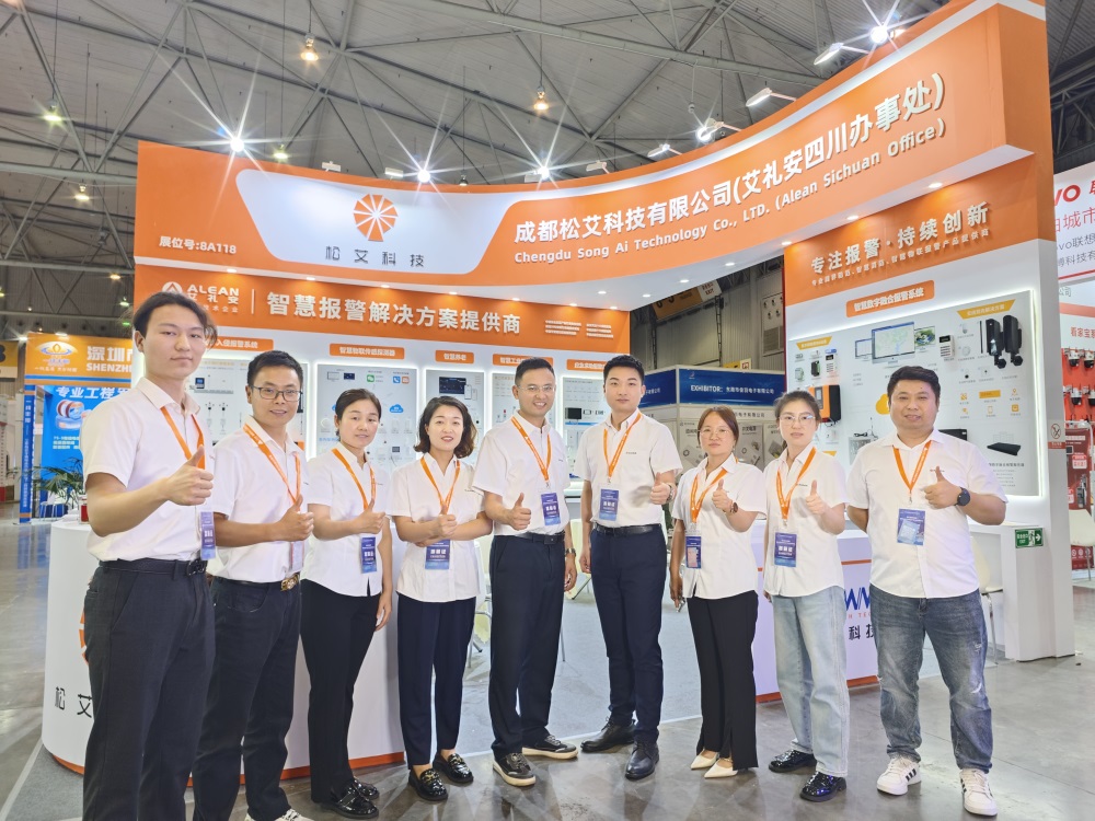 亚洲午夜精品A片久久WWW慈禧-女人张开腿让男人添-亚洲国产欧美日韩人成-乱肉YIN荡系列合集TXT-天天撸日日夜夜亮相2024年成都安防展