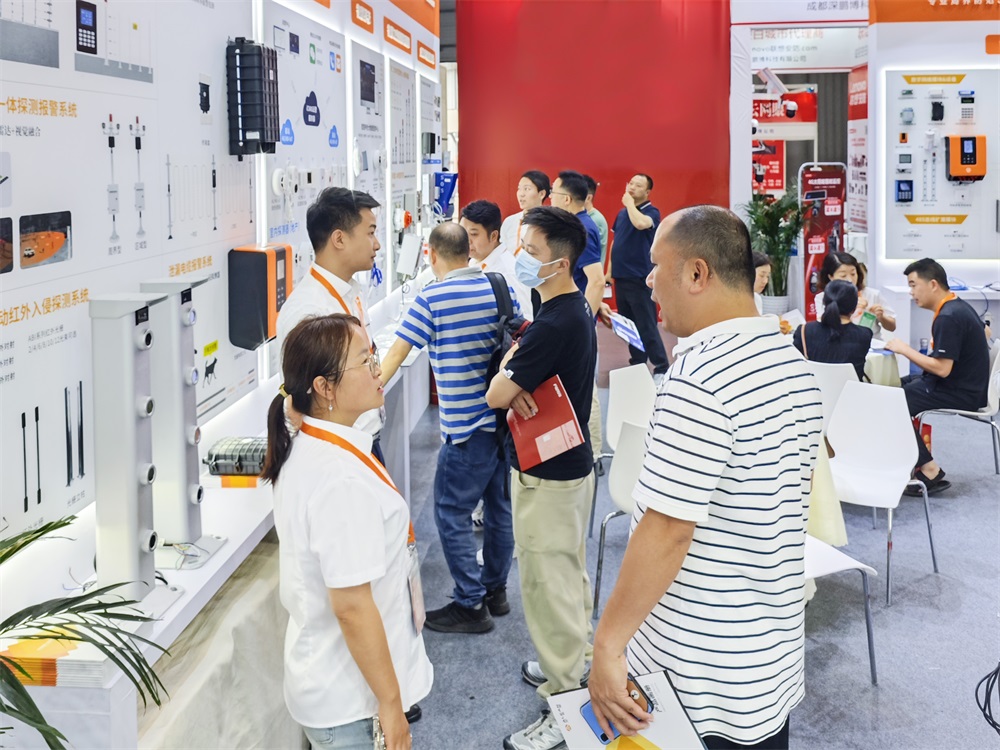 亚洲午夜精品A片久久WWW慈禧-女人张开腿让男人添-亚洲国产欧美日韩人成-乱肉YIN荡系列合集TXT-天天撸日日夜夜亮相2024年成都安防展