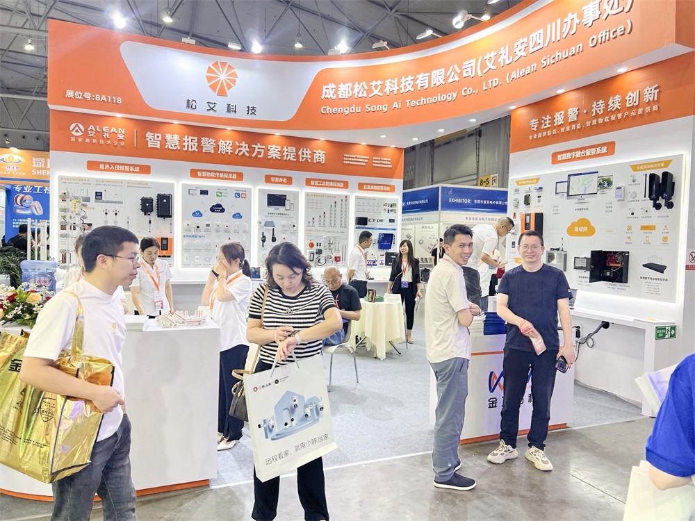 亚洲午夜精品A片久久WWW慈禧-女人张开腿让男人添-亚洲国产欧美日韩人成-乱肉YIN荡系列合集TXT-天天撸日日夜夜亮相2024年成都安防展