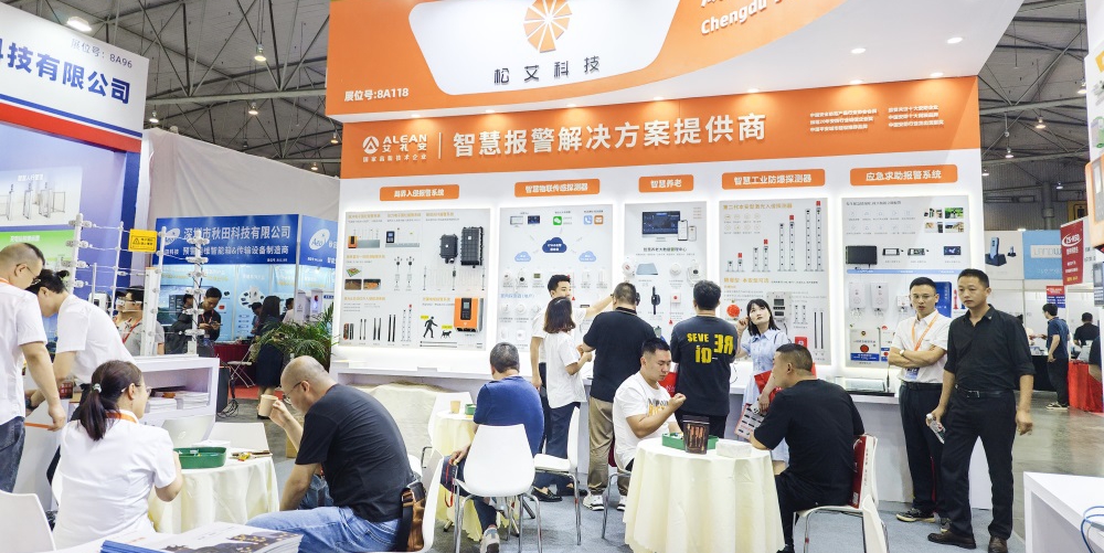 亚洲午夜精品A片久久WWW慈禧-女人张开腿让男人添-亚洲国产欧美日韩人成-乱肉YIN荡系列合集TXT-天天撸日日夜夜亮相2024年成都安博会