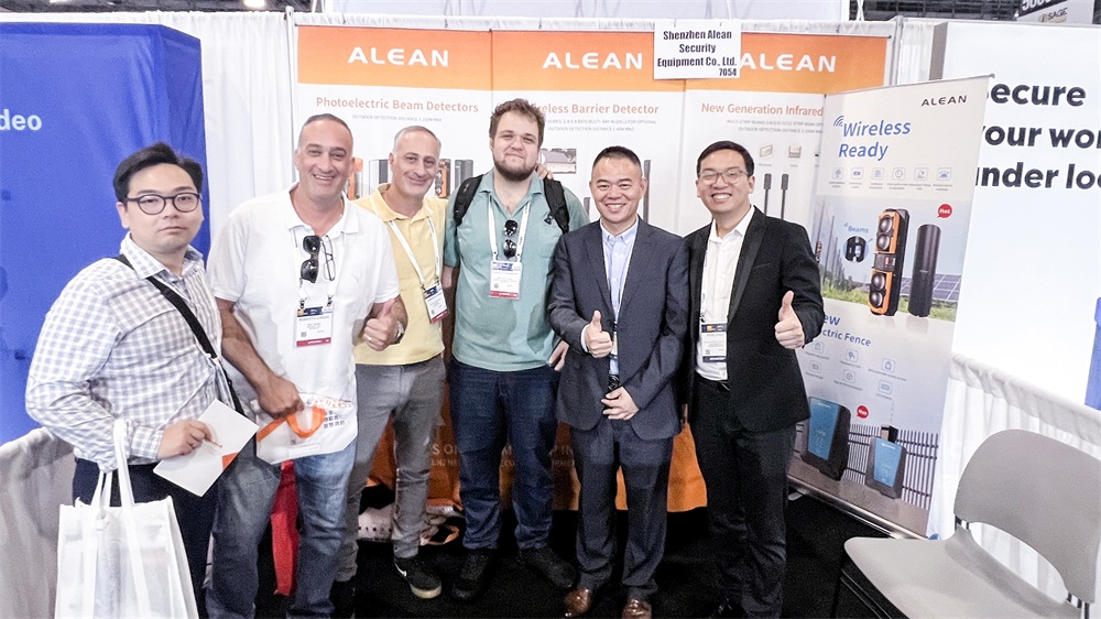 亚洲午夜精品A片久久WWW慈禧-女人张开腿让男人添-亚洲国产欧美日韩人成-乱肉YIN荡系列合集TXT-天天撸日日夜夜2024年中盘点