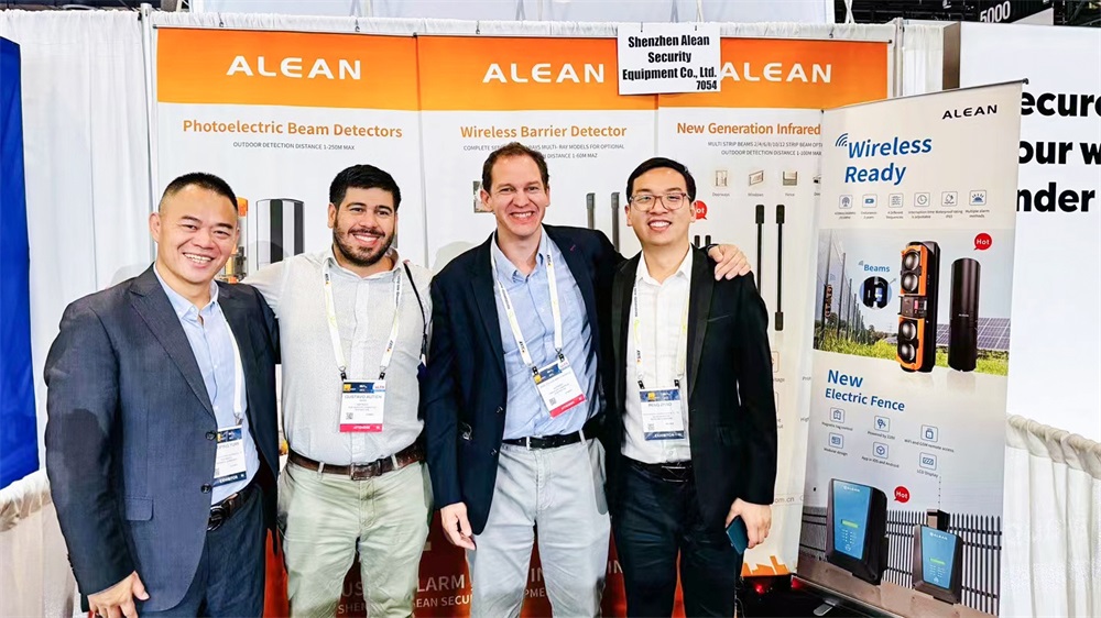 亚洲午夜精品A片久久WWW慈禧-女人张开腿让男人添-亚洲国产欧美日韩人成-乱肉YIN荡系列合集TXT-天天撸日日夜夜2024年中盘点