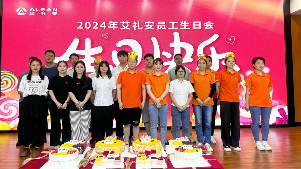 亚洲午夜精品A片久久WWW慈禧-女人张开腿让男人添-亚洲国产欧美日韩人成-乱肉YIN荡系列合集TXT-天天撸日日夜夜2024年中盘点