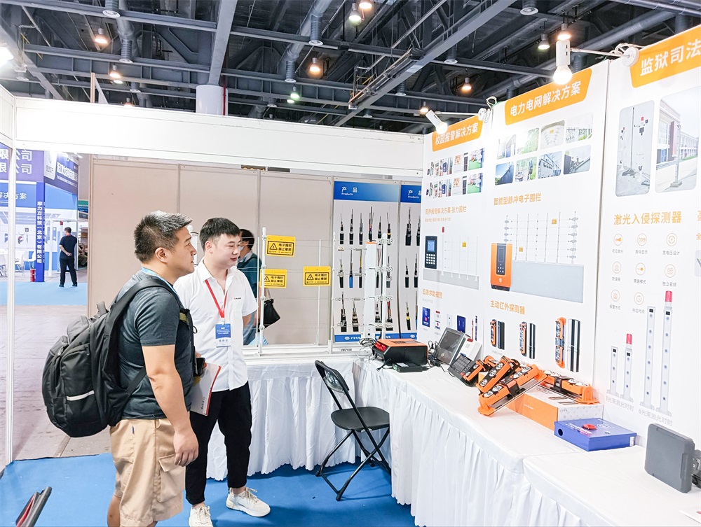 亚洲午夜精品A片久久WWW慈禧-女人张开腿让男人添-亚洲国产欧美日韩人成-乱肉YIN荡系列合集TXT-天天撸日日夜夜报警新方案亮相杭州安防展