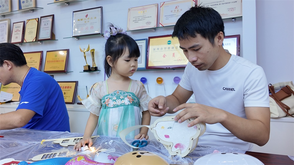 亚洲午夜精品A片久久WWW慈禧-女人张开腿让男人添-亚洲国产欧美日韩人成-乱肉YIN荡系列合集TXT-天天撸日日夜夜举办迎中秋亲子活动