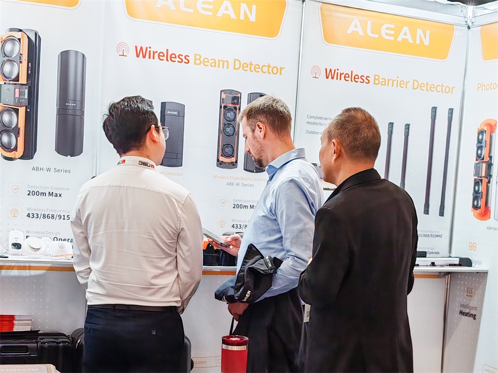 亚洲午夜精品A片久久WWW慈禧-女人张开腿让男人添-亚洲国产欧美日韩人成-乱肉YIN荡系列合集TXT-天天撸日日夜夜海外展 ‖ 相约德国埃森