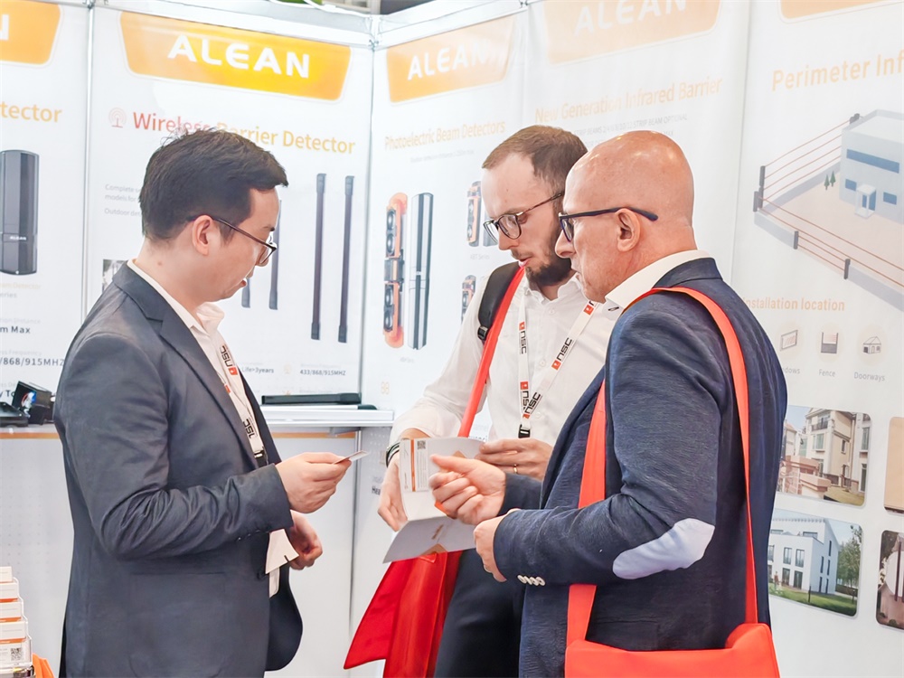 亚洲午夜精品A片久久WWW慈禧-女人张开腿让男人添-亚洲国产欧美日韩人成-乱肉YIN荡系列合集TXT-天天撸日日夜夜海外展 ‖ 相约德国埃森