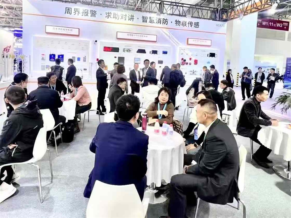 回顾2024北京安博会上的亚洲午夜精品A片久久WWW慈禧-女人张开腿让男人添-亚洲国产欧美日韩人成-乱肉YIN荡系列合集TXT-天天撸日日夜夜