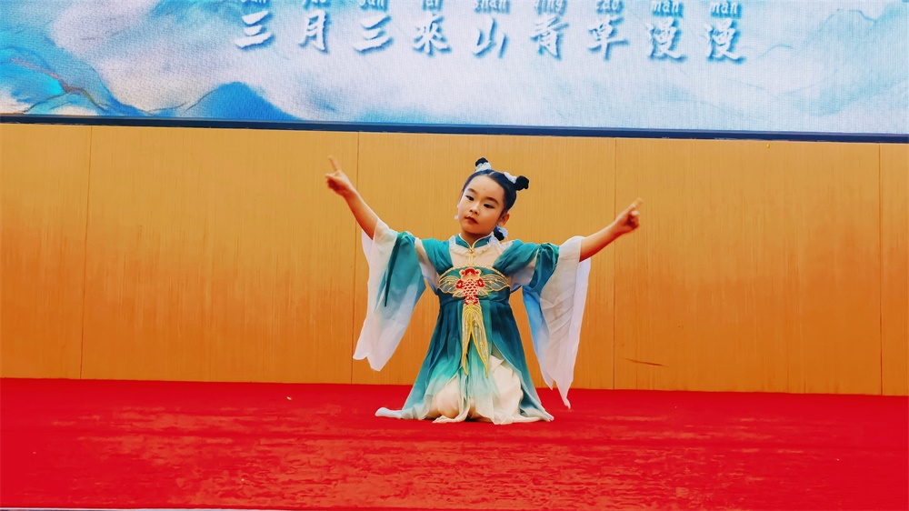 凝心聚力，共赴新程——亚洲午夜精品A片久久WWW慈禧-女人张开腿让男人添-亚洲国产欧美日韩人成-乱肉YIN荡系列合集TXT-天天撸日日夜夜隆重举办2025年新春晚会