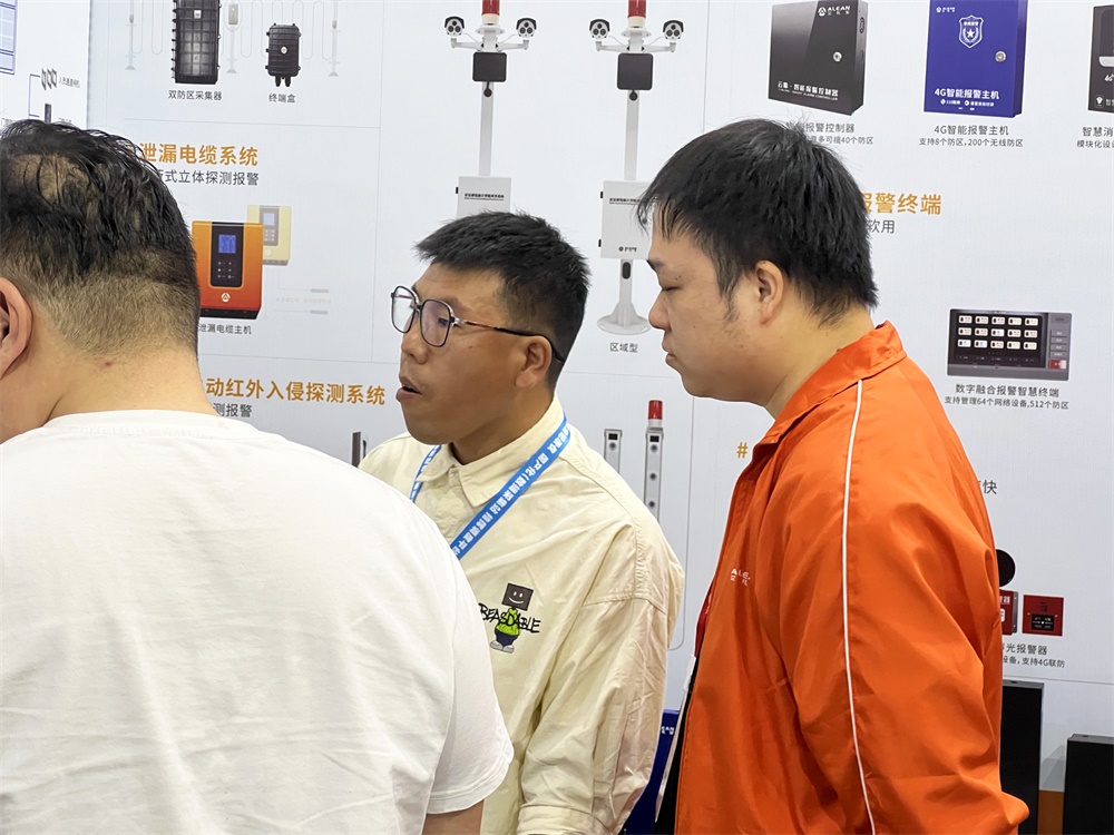 亚洲午夜精品A片久久WWW慈禧-女人张开腿让男人添-亚洲国产欧美日韩人成-乱肉YIN荡系列合集TXT-天天撸日日夜夜亮相2025东北安博会