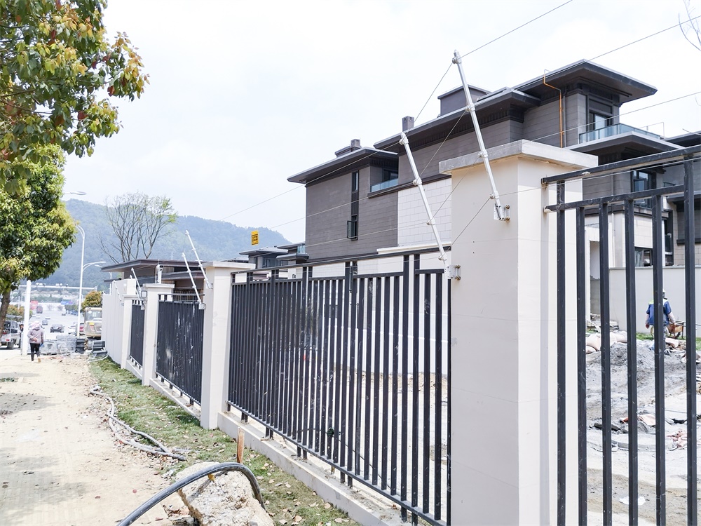 脉冲电子围栏在周界防范应用中的优势