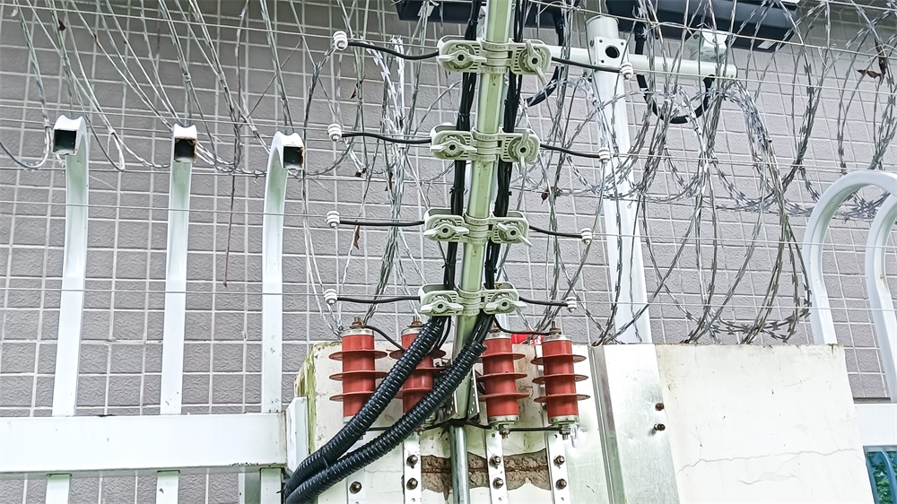 亚洲午夜精品A片久久WWW慈禧-女人张开腿让男人添-亚洲国产欧美日韩人成-乱肉YIN荡系列合集TXT-天天撸日日夜夜报警系统守护深圳地铁