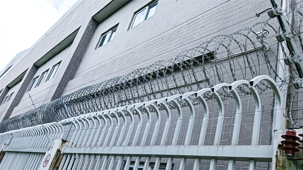 亚洲午夜精品A片久久WWW慈禧-女人张开腿让男人添-亚洲国产欧美日韩人成-乱肉YIN荡系列合集TXT-天天撸日日夜夜报警系统守护深圳地铁