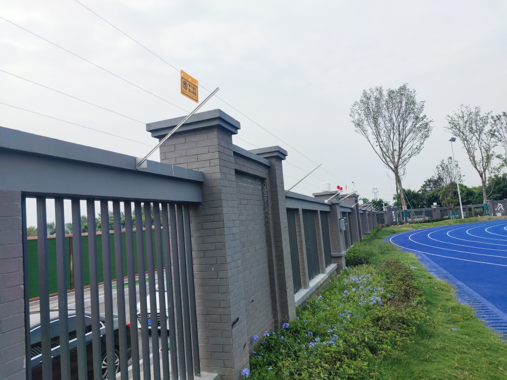 亚洲午夜精品A片久久WWW慈禧-女人张开腿让男人添-亚洲国产欧美日韩人成-乱肉YIN荡系列合集TXT-天天撸日日夜夜报警系统：筑牢校园安全防线