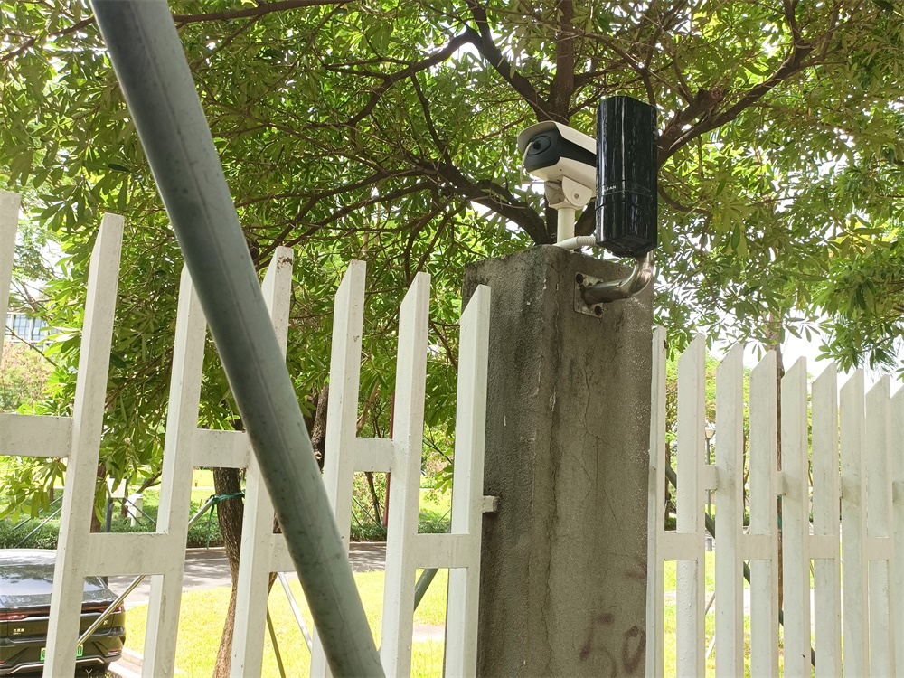 亚洲午夜精品A片久久WWW慈禧-女人张开腿让男人添-亚洲国产欧美日韩人成-乱肉YIN荡系列合集TXT-天天撸日日夜夜报警系统：筑牢校园安全防线