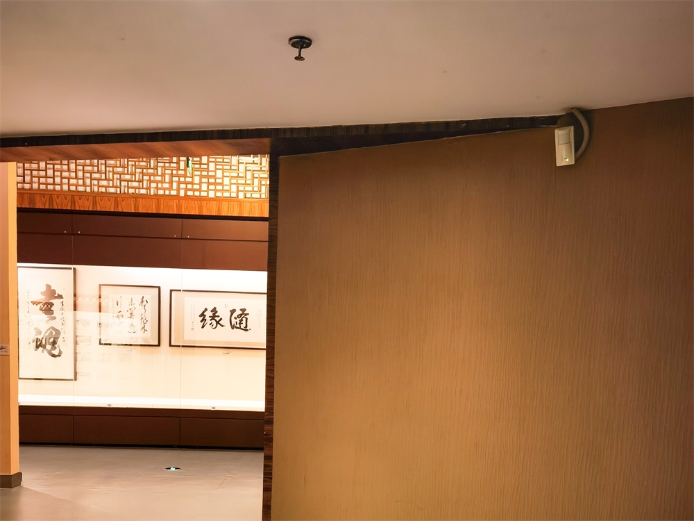 亚洲午夜精品A片久久WWW慈禧-女人张开腿让男人添-亚洲国产欧美日韩人成-乱肉YIN荡系列合集TXT-天天撸日日夜夜报警系统：守护博物馆的文化瑰宝