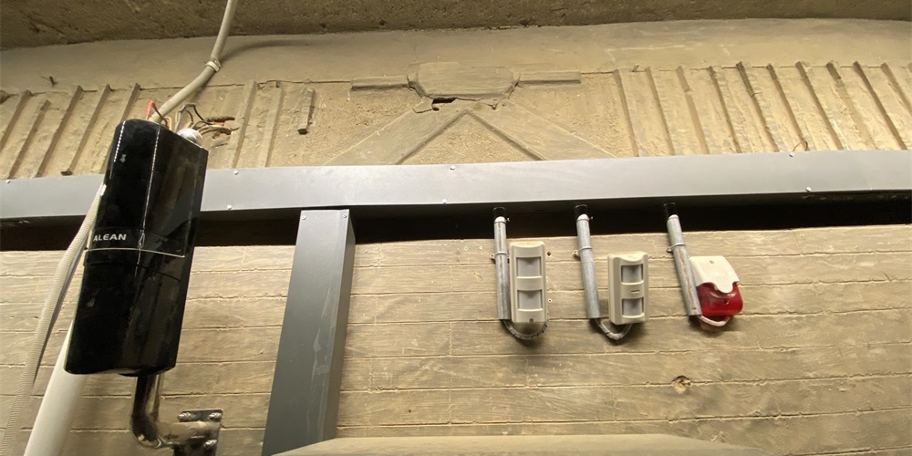 亚洲午夜精品A片久久WWW慈禧-女人张开腿让男人添-亚洲国产欧美日韩人成-乱肉YIN荡系列合集TXT-天天撸日日夜夜报警系统：守护博物馆的文化瑰宝