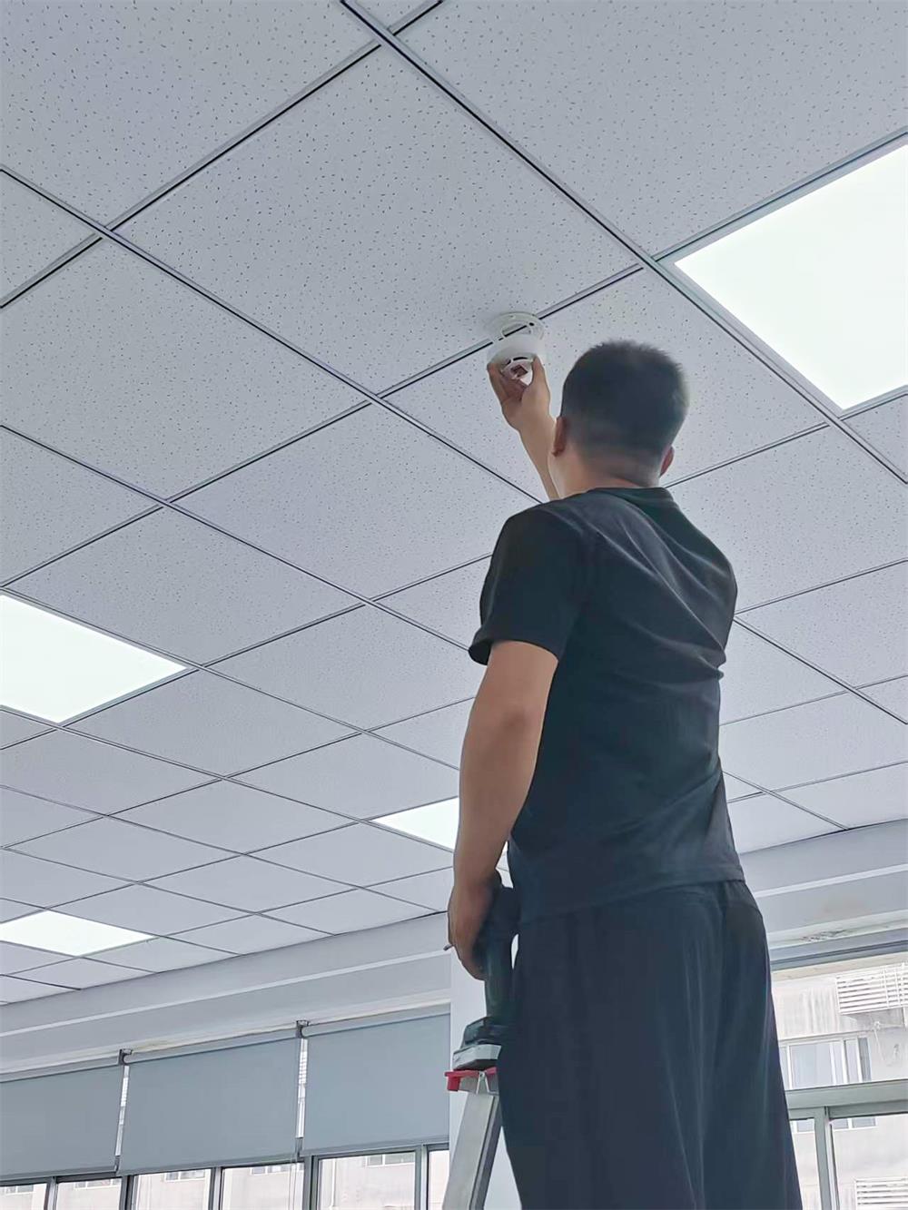 亚洲午夜精品A片久久WWW慈禧-女人张开腿让男人添-亚洲国产欧美日韩人成-乱肉YIN荡系列合集TXT-天天撸日日夜夜：超3000个4G烟感落地三甲医院