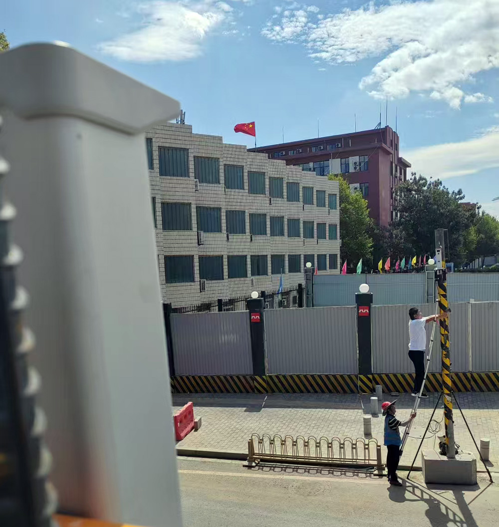 西安某桥梁限高 | 激光对射 工业一键声光报警器