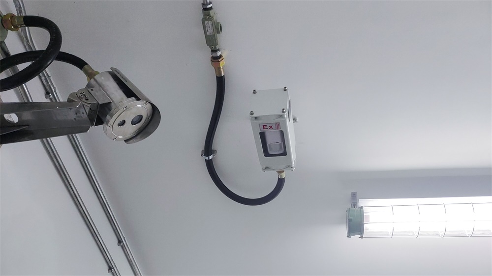 亚洲午夜精品A片久久WWW慈禧-女人张开腿让男人添-亚洲国产欧美日韩人成-乱肉YIN荡系列合集TXT-天天撸日日夜夜军用仓库防爆报警方案