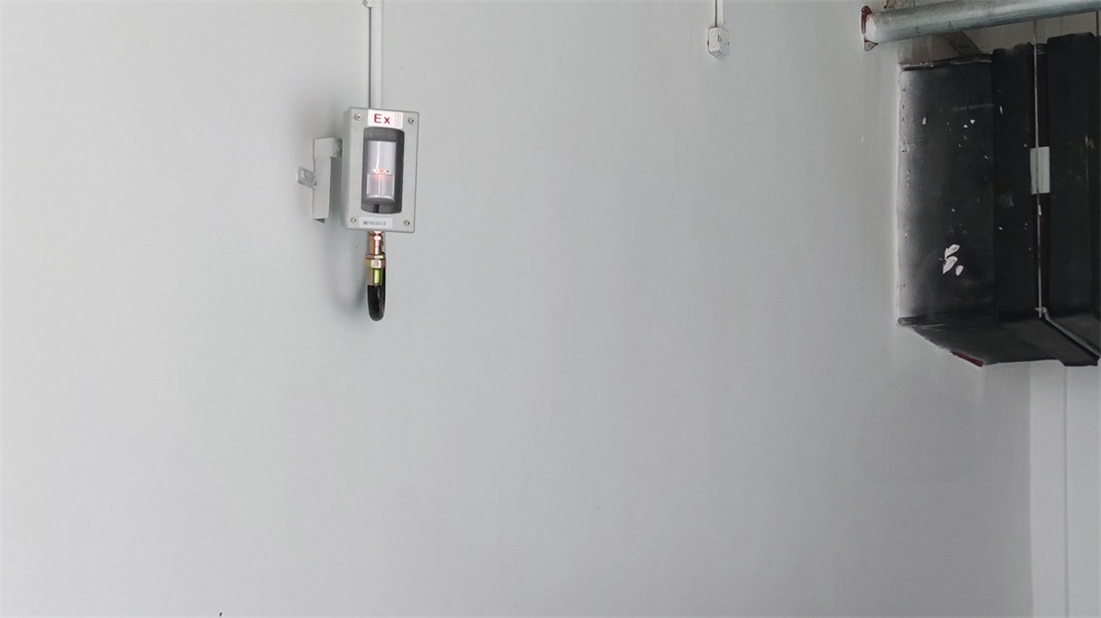 亚洲午夜精品A片久久WWW慈禧-女人张开腿让男人添-亚洲国产欧美日韩人成-乱肉YIN荡系列合集TXT-天天撸日日夜夜军用仓库防爆报警方案