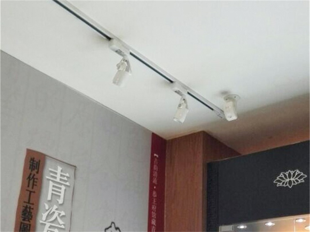 亚洲午夜精品A片久久WWW慈禧-女人张开腿让男人添-亚洲国产欧美日韩人成-乱肉YIN荡系列合集TXT-天天撸日日夜夜如何为古建筑筑牢 “隐形防线”？