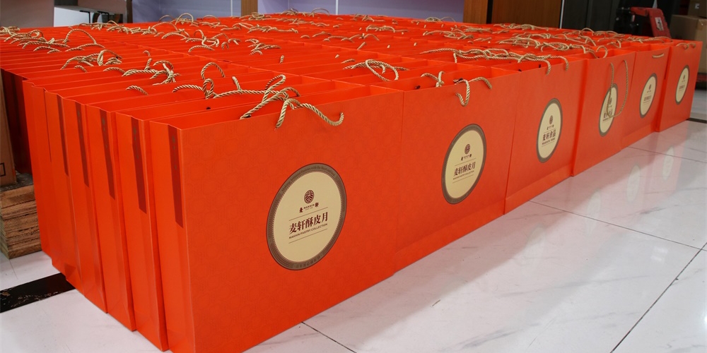 当中秋月遇上中国红，亚洲午夜精品A片久久WWW慈禧-女人张开腿让男人添-亚洲国产欧美日韩人成-乱肉YIN荡系列合集TXT-天天撸日日夜夜的温暖从不缺席​