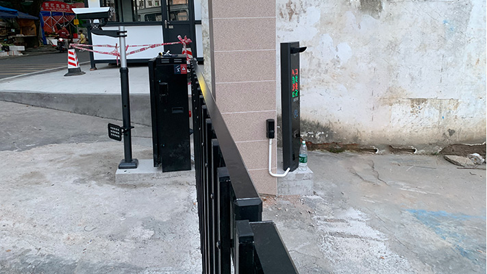 广州某小区| 道闸红外对射