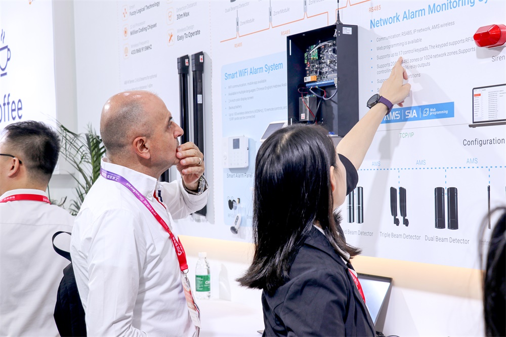 2025年CPSE安博会开幕，亚洲午夜精品A片久久WWW慈禧-女人张开腿让男人添-亚洲国产欧美日韩人成-乱肉YIN荡系列合集TXT-天天撸日日夜夜携创新力量赴约