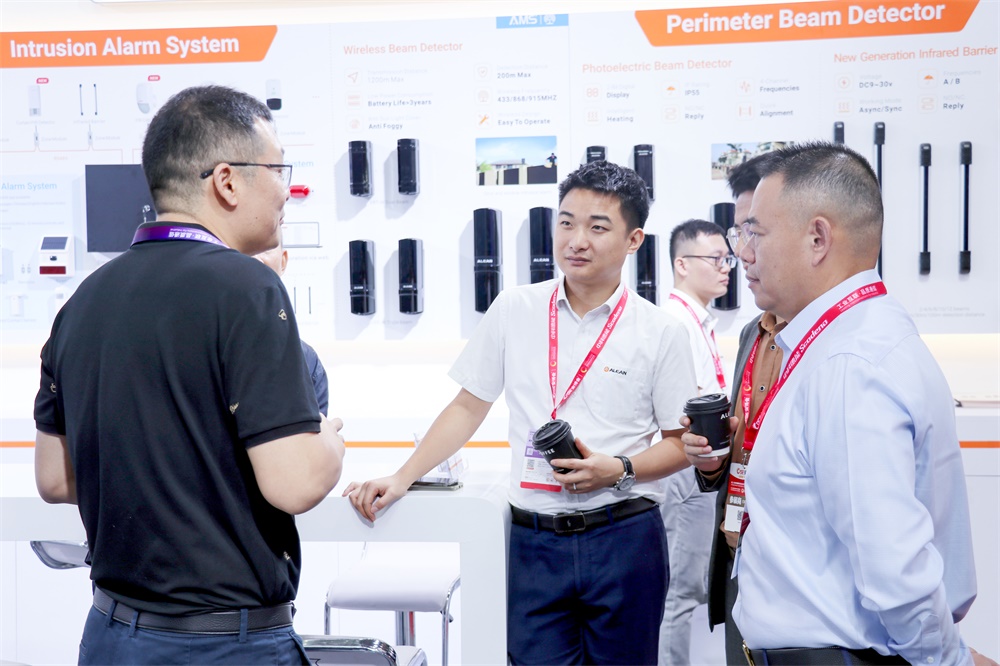 2025年CPSE安博会开幕，亚洲午夜精品A片久久WWW慈禧-女人张开腿让男人添-亚洲国产欧美日韩人成-乱肉YIN荡系列合集TXT-天天撸日日夜夜携创新力量赴约